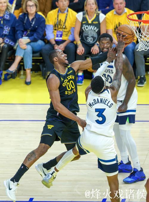 美媒：勇士此前5场中有4场丢分不过百，今日被森林狼拿127分