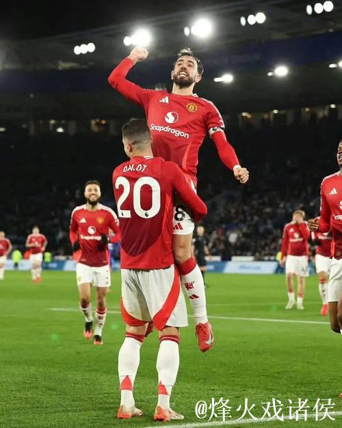 下半场三球 曼联客场取得久违大胜 下半场三球 曼联客场取得久违大胜